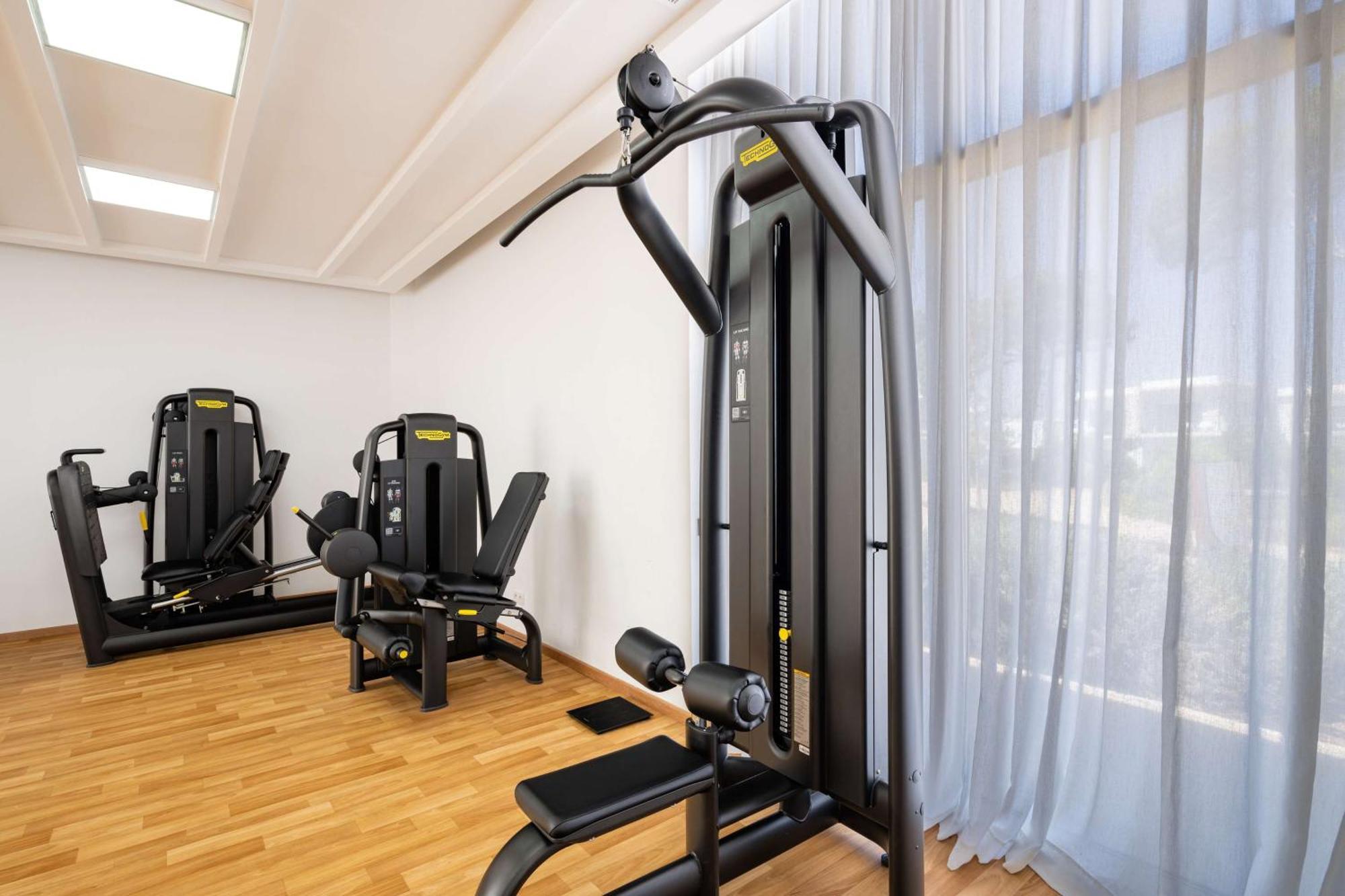 Radisson Blu Resort Al Hoceïma Exteriör bild A Technogym selection