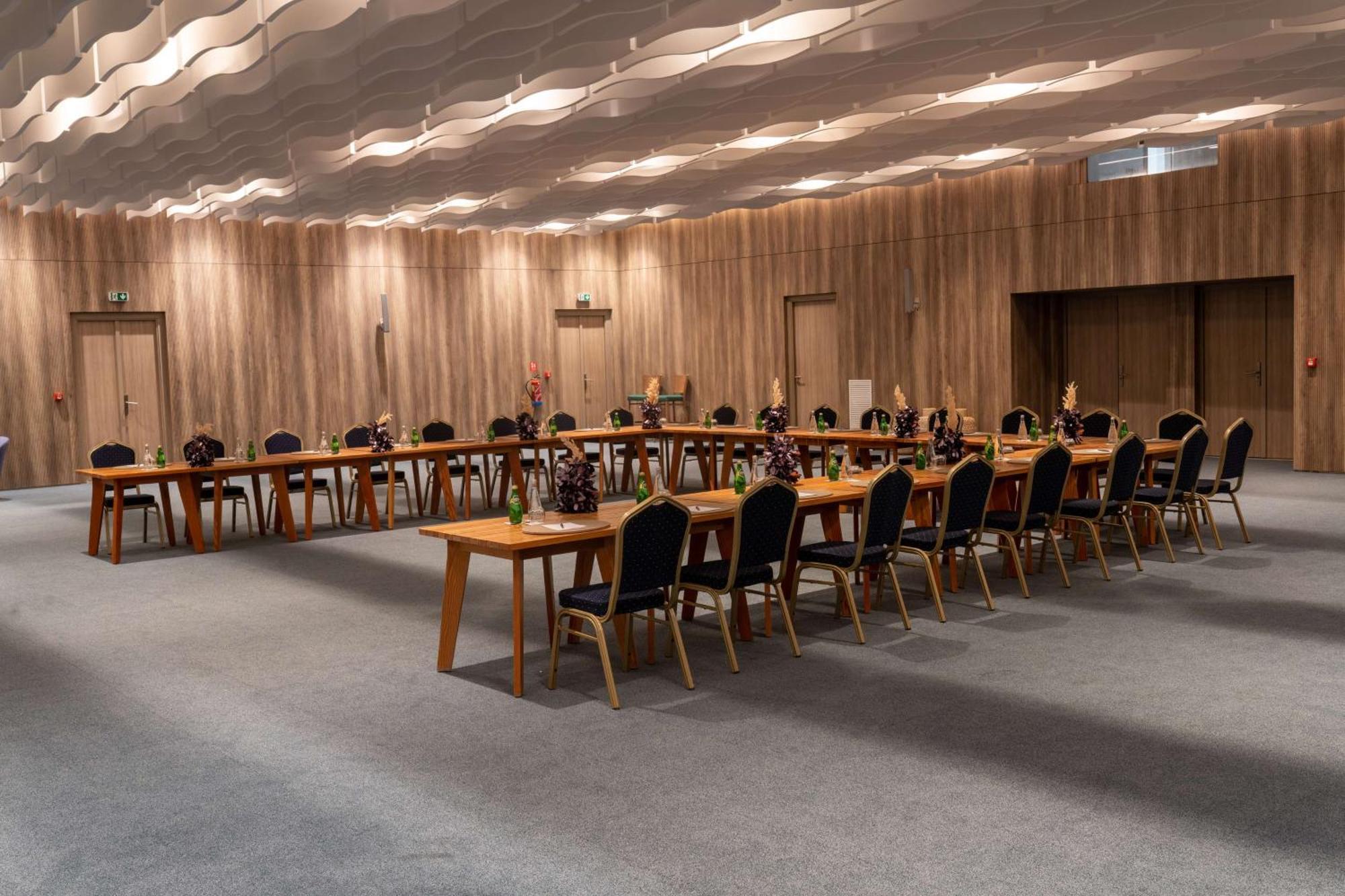 Radisson Blu Resort Al Hoceïma Exteriör bild The conference room of the German Bundestag